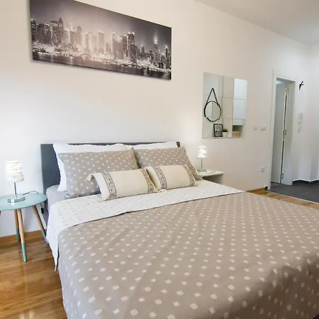 Martha Apartment *